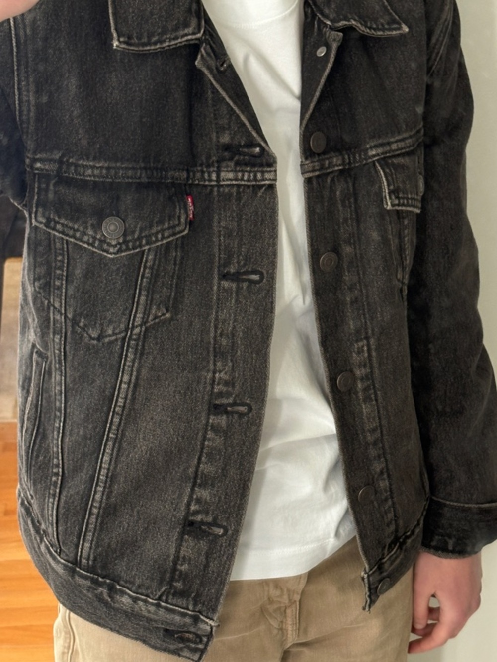 Levi’s Black Washed Denim Trucker Jacket NWT Men’s XS Women’s S/M